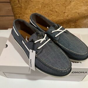 Sonoma Boat Shoes with lace up design
